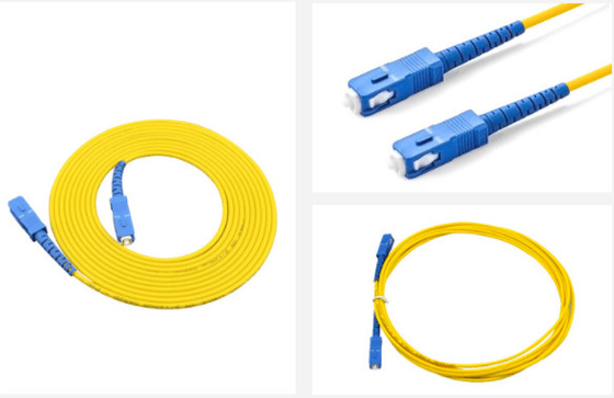 FTTH 탄력적이 0.9 밀리미터 금속은 SC / LC / FC 연결기와 광 패치 코드를 강탈했습니다